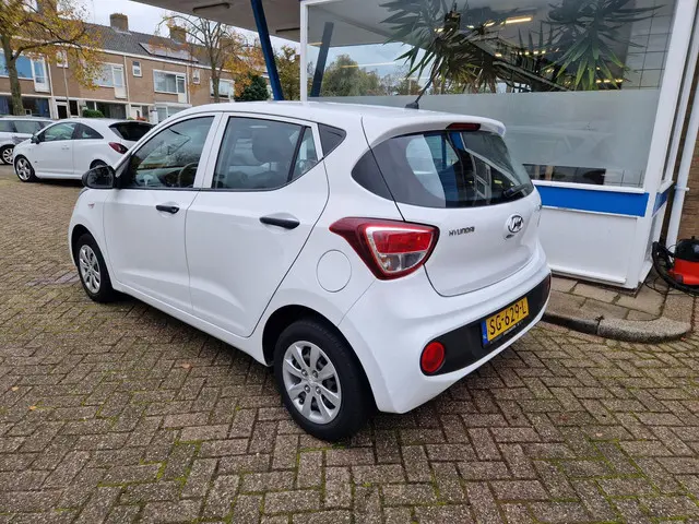 Hyundai i10 1.0i i-Drive 2018 Benzine 4