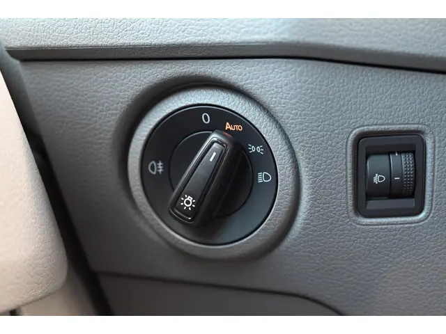 MAN TGE 3.140 2.0 TDI 35 140 PK DSG Clima 2022 Diesel 24
