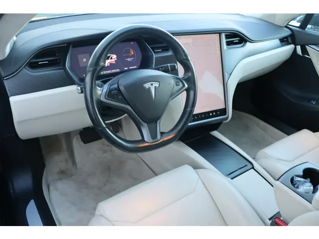 Tesla Model S 75D Base 2018 Elektrisch 9