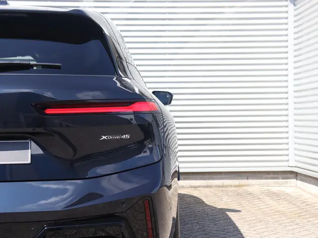 BMW iX xDrive45 2026 Elektrisch 35