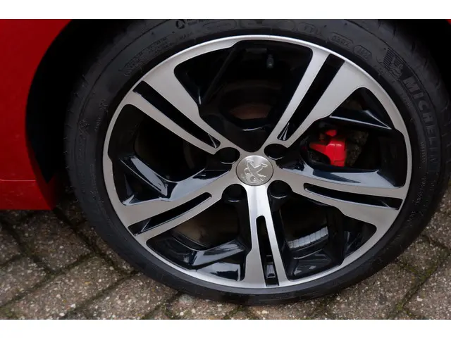 Peugeot 208 1.6 e-THP GTi 2017 Benzine 15