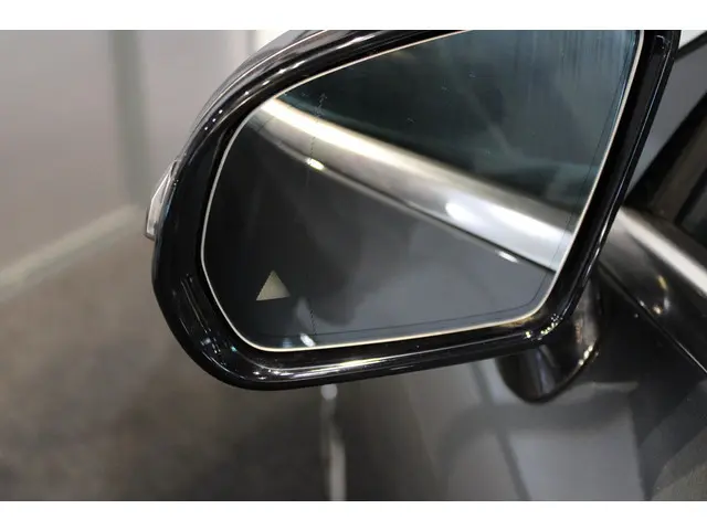 Mercedes-Benz E-Klasse Coupé 200 Premium 2019 Benzine 18