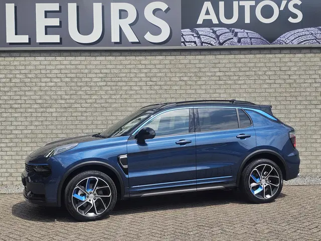 Lynk & Co 01 1.5 Zwarte Hemel/Camera 2023 Hybride Benzine