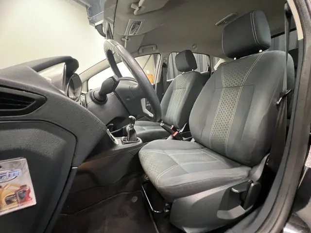 Ford Fiesta 1.25 Titanium 2013 Benzine 9