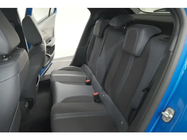 Peugeot 2008 PureTech 130 Allure 2020 Benzine 30