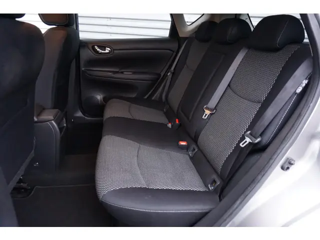 Nissan Pulsar 1.2 DIG-T Connect Edition 2015 Benzine 9