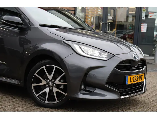Toyota Yaris 1.5 Hybrid Executive 2021 Hybride Benzine 6