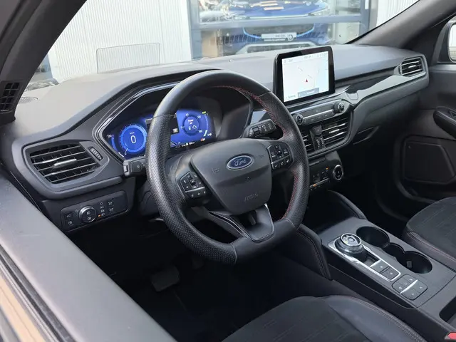 Ford Kuga 2.5 PHEV ST-Line X 2023 Hybride Benzine 33