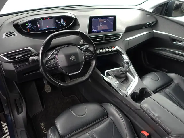 Peugeot 5008 1.2 PureTech Premium GT Line- 2018 Benzine 2