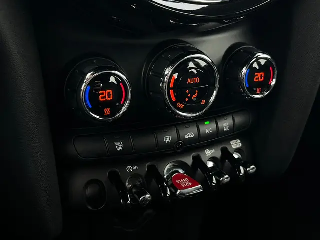 MINI Cooper 1.5 Business Edition 2021 Benzine 14