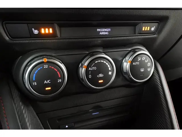 Mazda 2 1.5 115pk 6bak GT-M 2016 Benzine 27