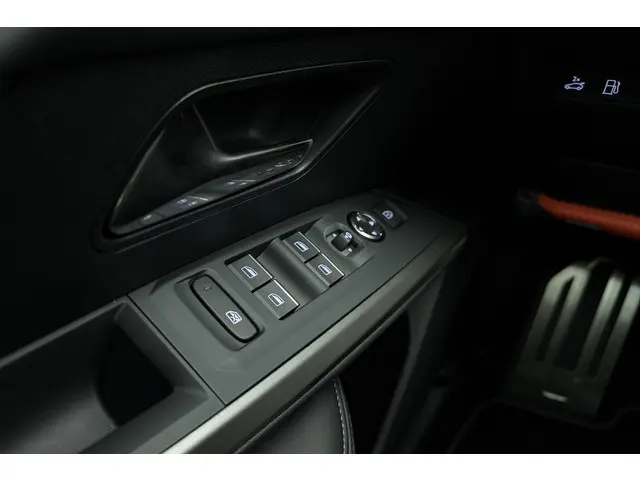 Peugeot 5008 1.6 Plug-in Hybrid GT 2025 Hybride Benzine 24