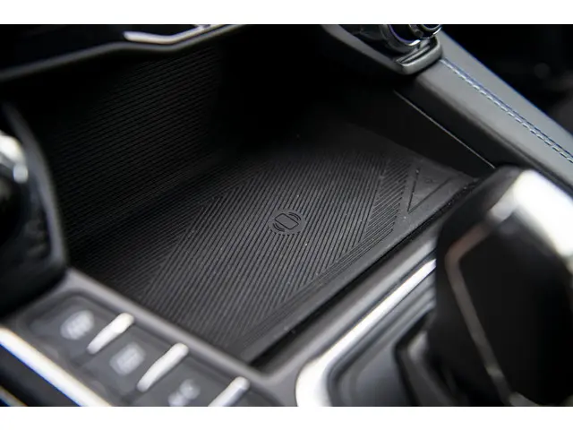 Lynk & Co 01 1.5 Plug-in Hybride 2022 Hybride Benzine 30