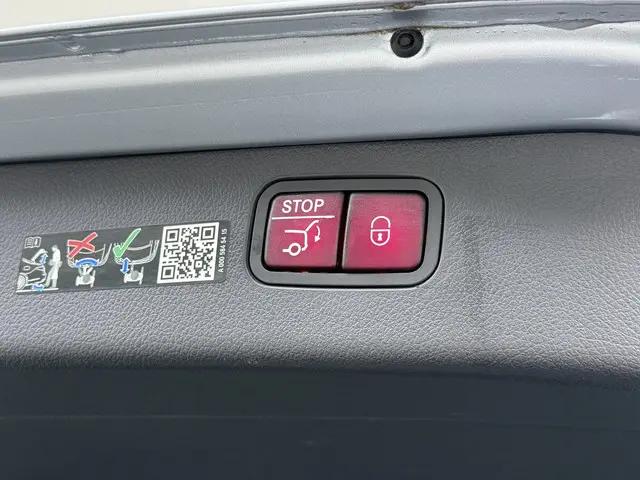 Mercedes-Benz C-Klasse Estate 180 AMG Line 2024 Benzine 7