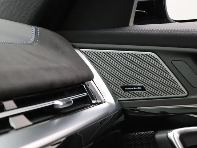 BMW X1 xDrive25e 2025 Hybride Benzine 15