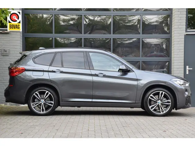 BMW X1 xDrive25i 2016 Benzine 16