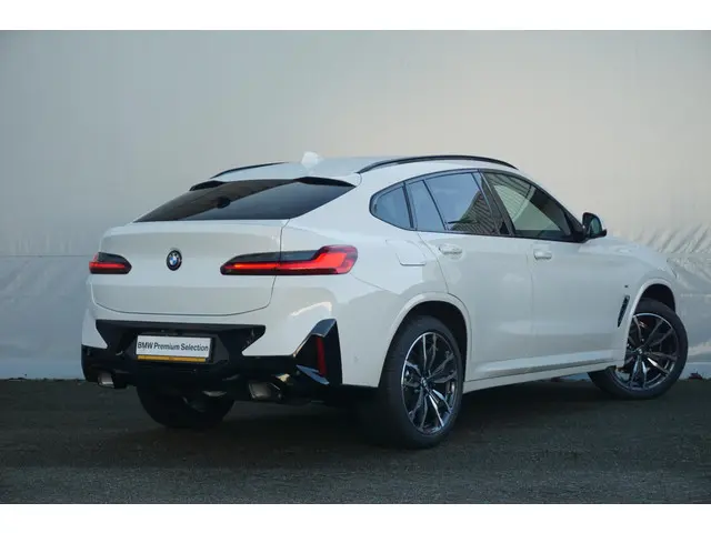 BMW X4 xDrive20i 2025 Benzine