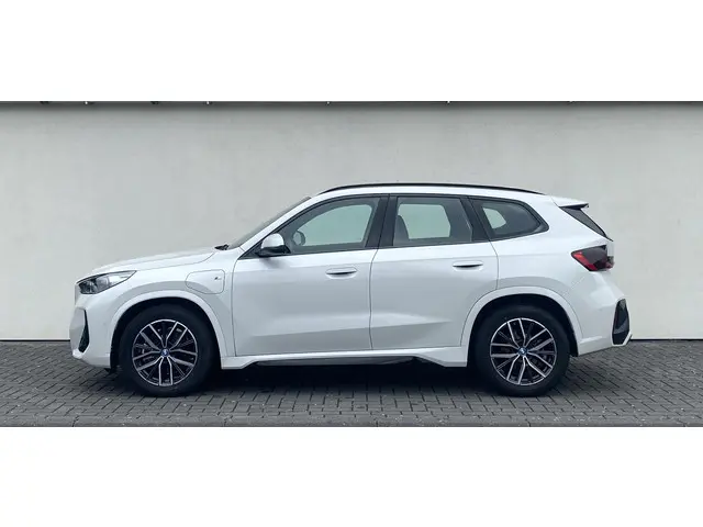 BMW X1 xDrive25e 2024 Hybride Benzine 13