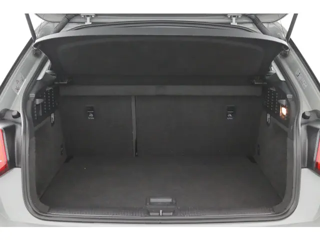 Audi Q2 1.0 TFSI Sport 2017 Benzine 23