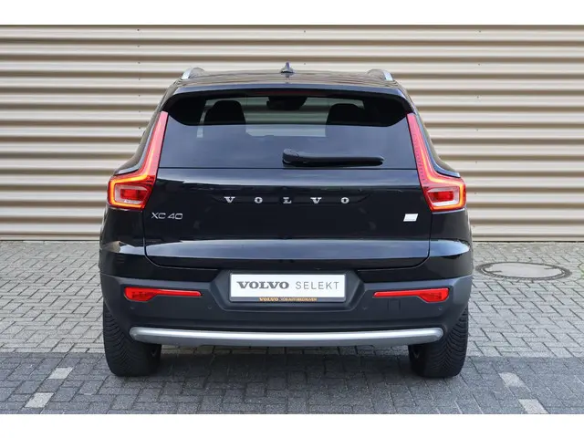 Volvo XC40 T4 Plug-in hybrid Core Bright 2022 Benzine 8