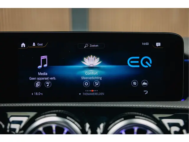 Mercedes-Benz A-Klasse 250 e 2020 Hybride Benzine 32