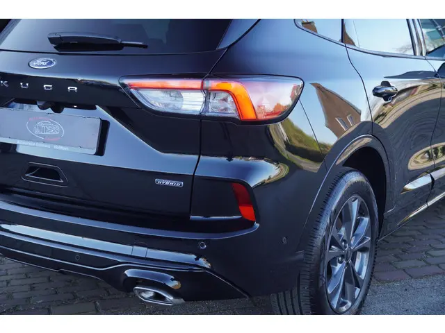 Ford Kuga 2.5 PHEV ST-Line X 2023 Hybride Benzine 23