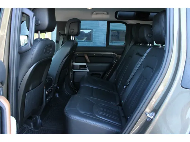 Land Rover Defender HSE 2.0 D240 110 | Mat PPF 2020 Diesel 26