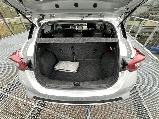 Nissan Micra 1.0 IG-T Tekna 2019 Benzine 9