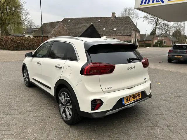 Kia Niro 1.6 GDi Hybrid ComfortLine 2022 Hybride Benzine 7