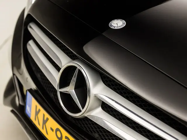Mercedes-Benz C-Klasse 180 AMG Edition 1 2015 Benzine 32
