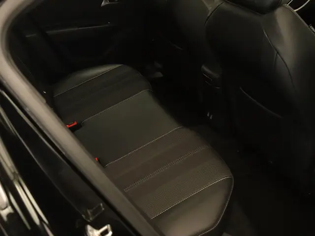 Opel Mokka-e Elegance 50-kWh 11kw bl. 2021 Elektrisch 15