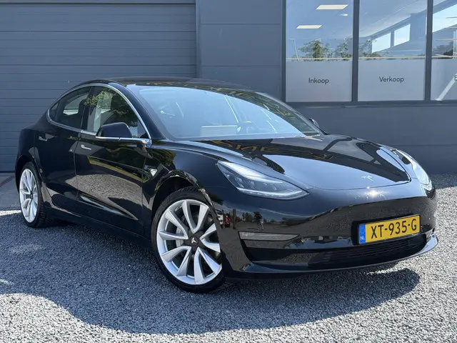 Tesla Model 3 Long Range AWD 75 kWh 2019 Elektrisch 4