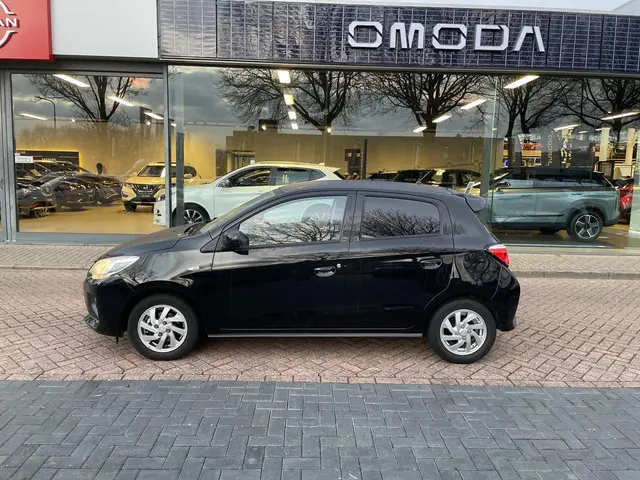 Mitsubishi Space Star 1.2 Intense 2021 Benzine 3