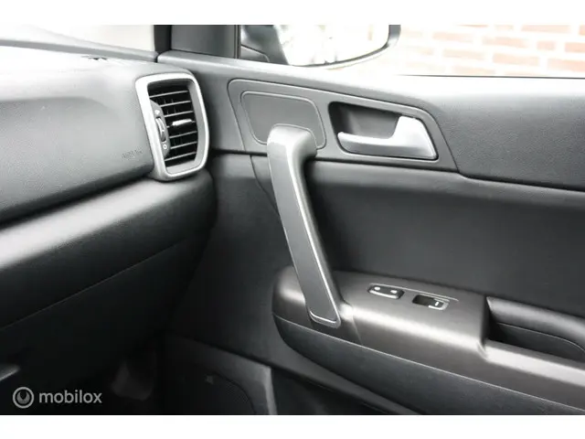 Kia Sportage 1.6 T-GDI Panoramadak, trekhaak 2021 Benzine 18