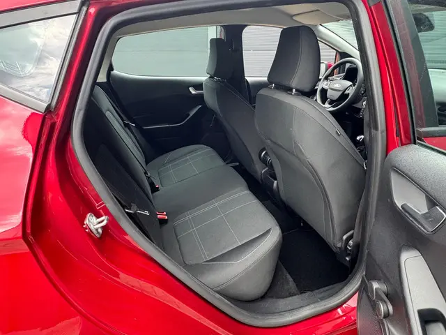 Ford Fiesta 1.1 Facelift / Navi / 72.000 km Nap!!!! 2019 Benzine 20