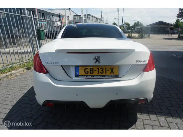Peugeot 308 CC 1.6 THP Roland Garros 2014 Benzine 16