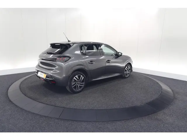 Peugeot 208 PureTech 100 Allure Pack 2023 Benzine 10