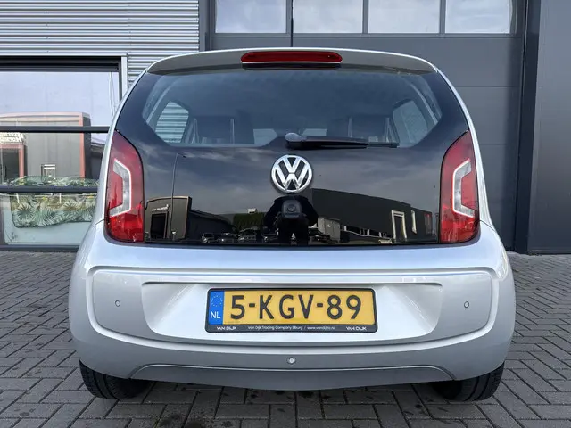 Volkswagen up! 1.0 move up! BlueMotion 2013 Benzine 5