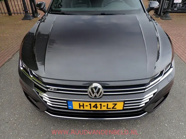 Volkswagen Arteon 2.0TSI R-LINE 2019 Benzine 38