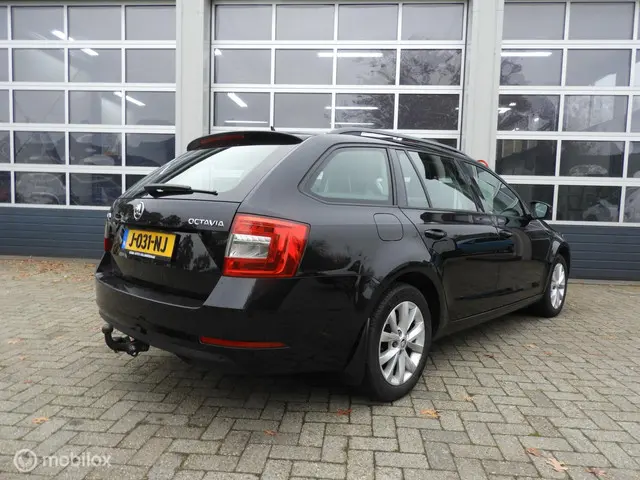 Škoda Octavia Combi 1.5 TSI Business 150 PK 2019 Benzine 6