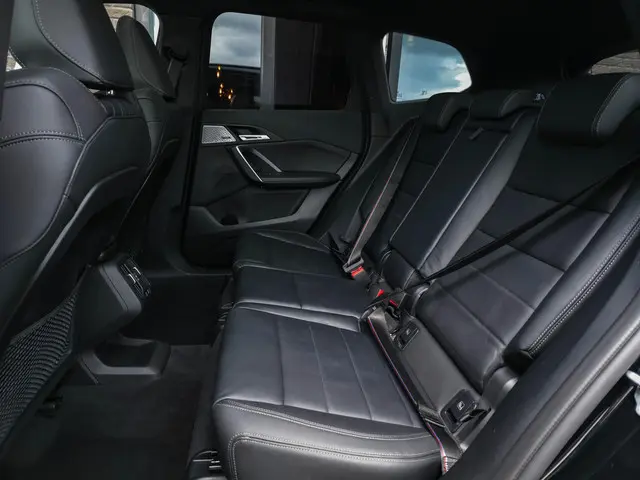 BMW X1 sDrive18i 2024 Benzine 37