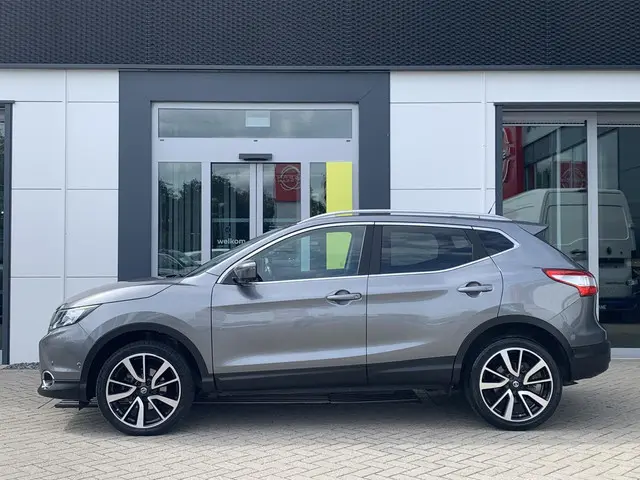 Nissan QASHQAI 1.6 Tekna 17" 2016 Benzine 17