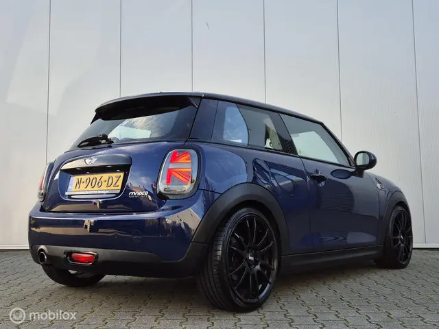 MINI Cooper Mini 1.5 Chili Serious Business 2014 Benzine 5
