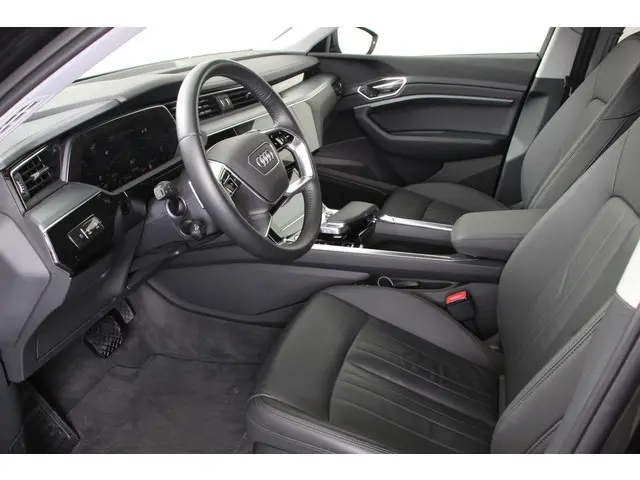 Audi e-tron 2