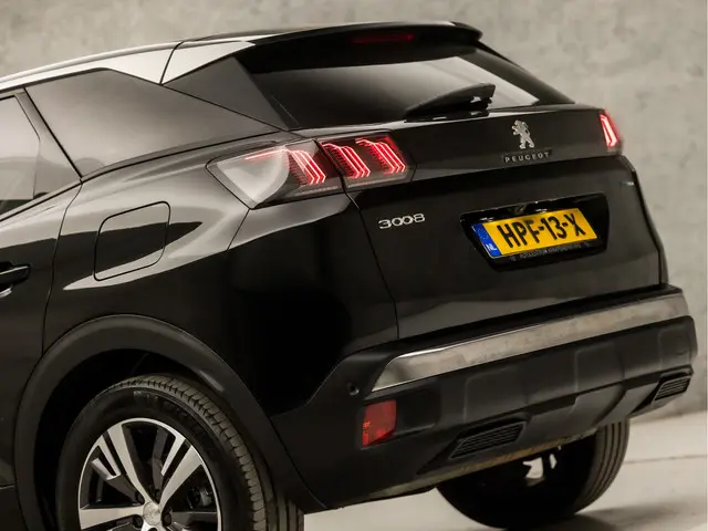 Peugeot 3008 1.6 HYbrid 225 Allure 2022 Hybride Benzine 11