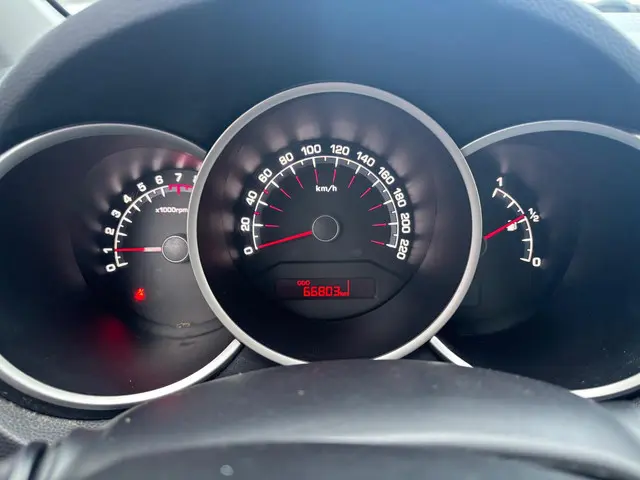 Kia Venga 1.4 CVVT EconomyLine 2015 Benzine 8