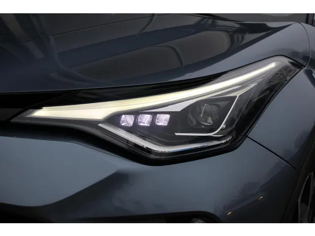 Toyota C-HR 2.0 Hybrid Style 2021 Hybride Benzine 39