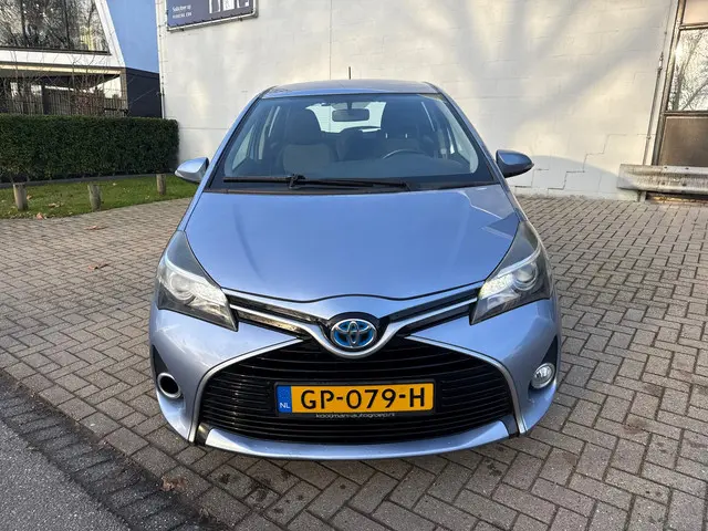 Toyota Yaris 1.5 Hybrid Lease 2015 Hybride Benzine 8