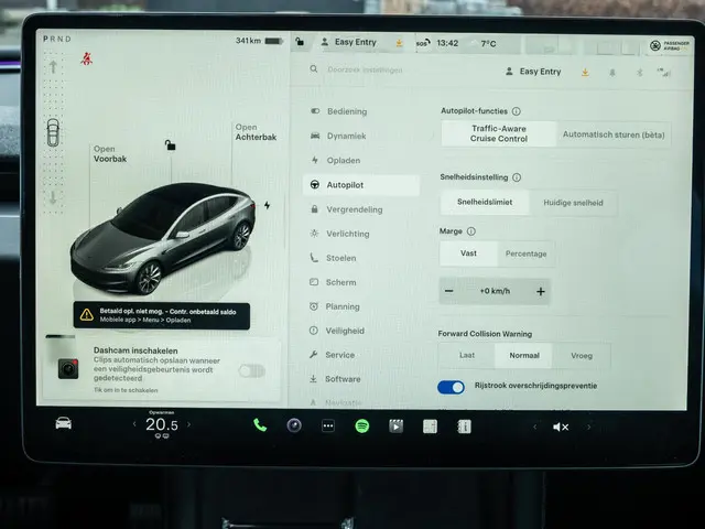 Tesla Model 3 RWD 60 kWh 2024 Elektrisch 22