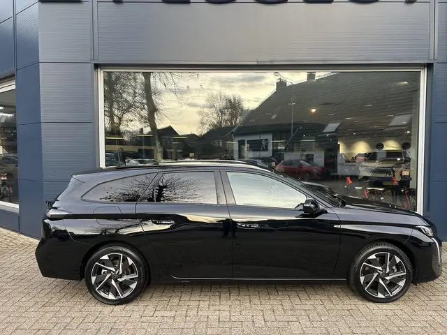 Peugeot 308 SW 1.2 Turbo 130 PK Allure 2024 Benzine 24
